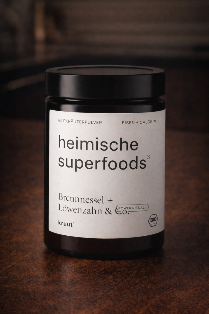 Premium-Wildkräuterpulver aus lokalem Bio-Anbau.